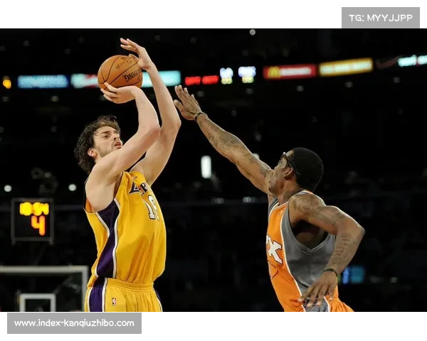 保罗连续十八季正净胜分领跑赛场稳居历史第二仅逊邓肯辉耀联盟 保罗连续十八季正净胜分领跑赛场稳居历史第二仅逊邓肯辉耀联盟